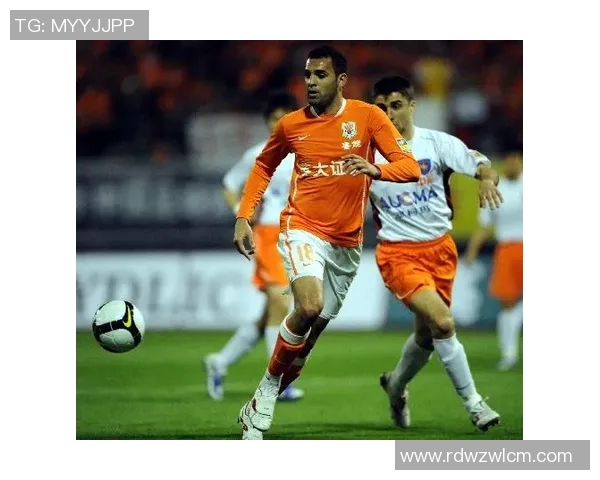 山东鲁能足球球星崛起之路 探秘球员成长背后的奋斗与荣耀